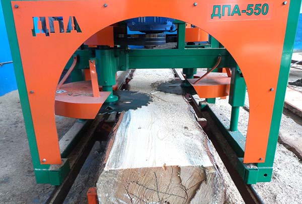 Загальний вигляд  круглопильного універсального верстата ДПА-550
